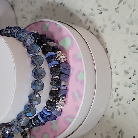 Adorable bracelets - Picture 2 of 3